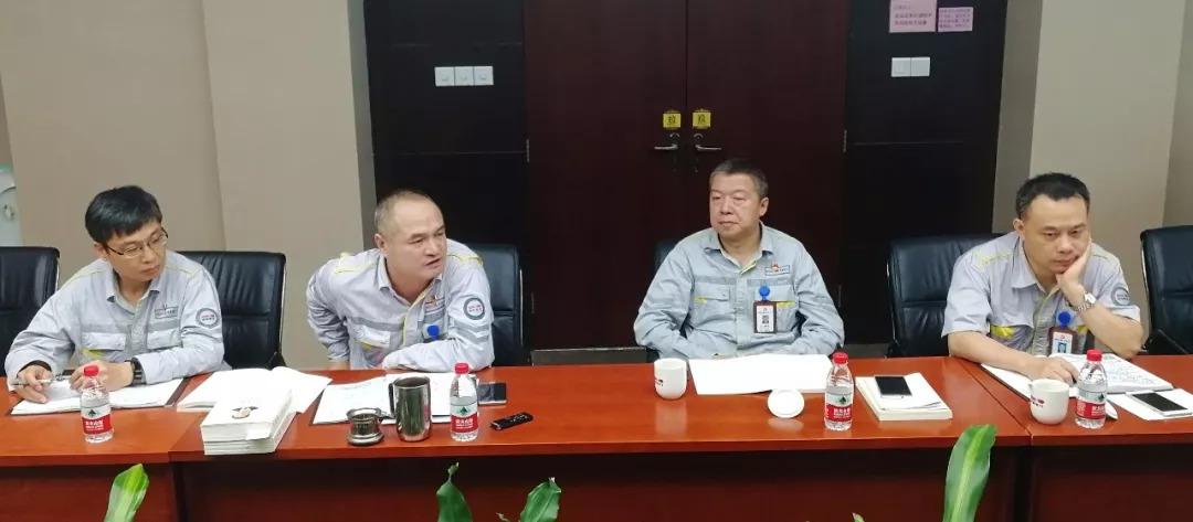 张皇铺饰